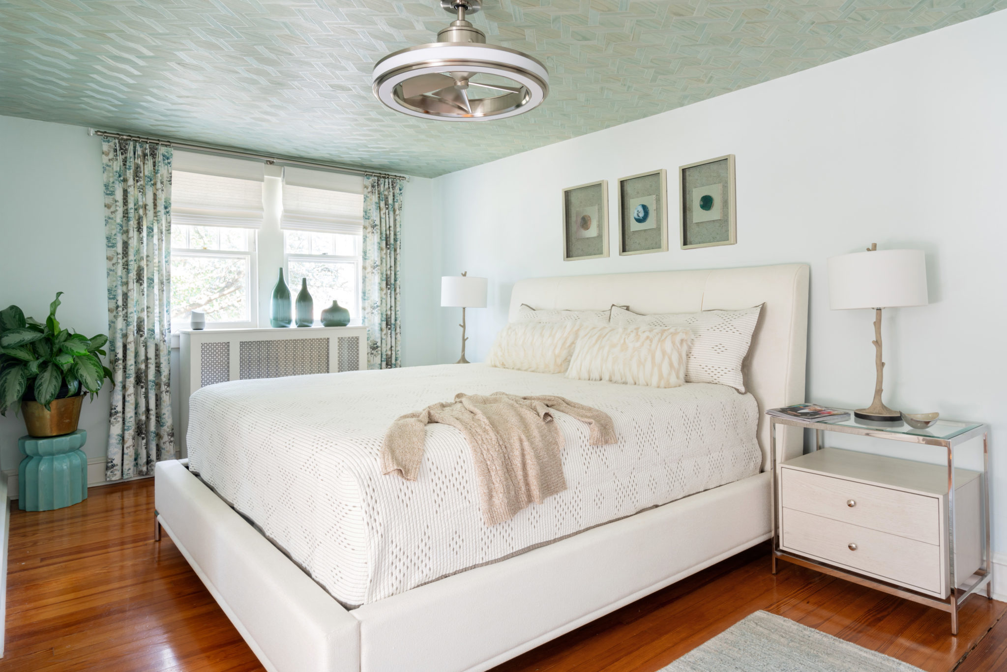 Antiques - Rustic Bedroom Decor Ideas